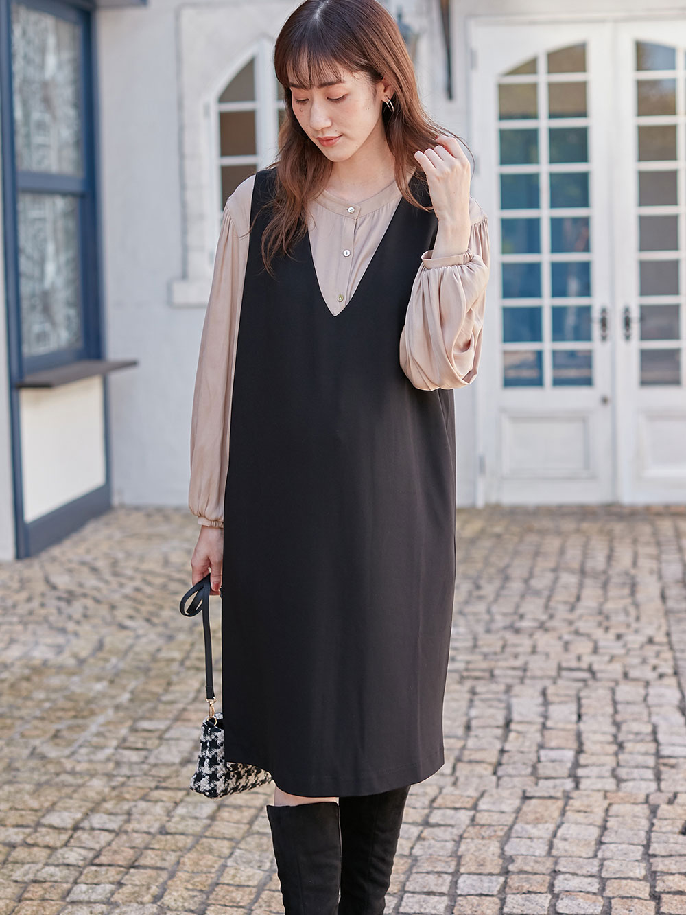 マタニティ ワンピース|【授乳しやすい】ポンチミドルジャンパースカート【出産後も長く使える】|ブラック