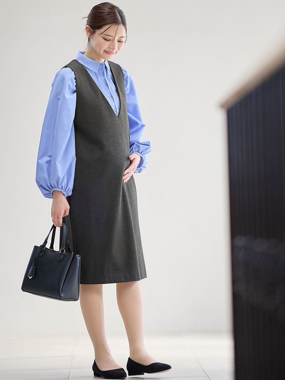 マタニティ ワンピース|【授乳しやすい】ポンチミドルジャンパースカート【出産後も長く使える】|杢チャコール