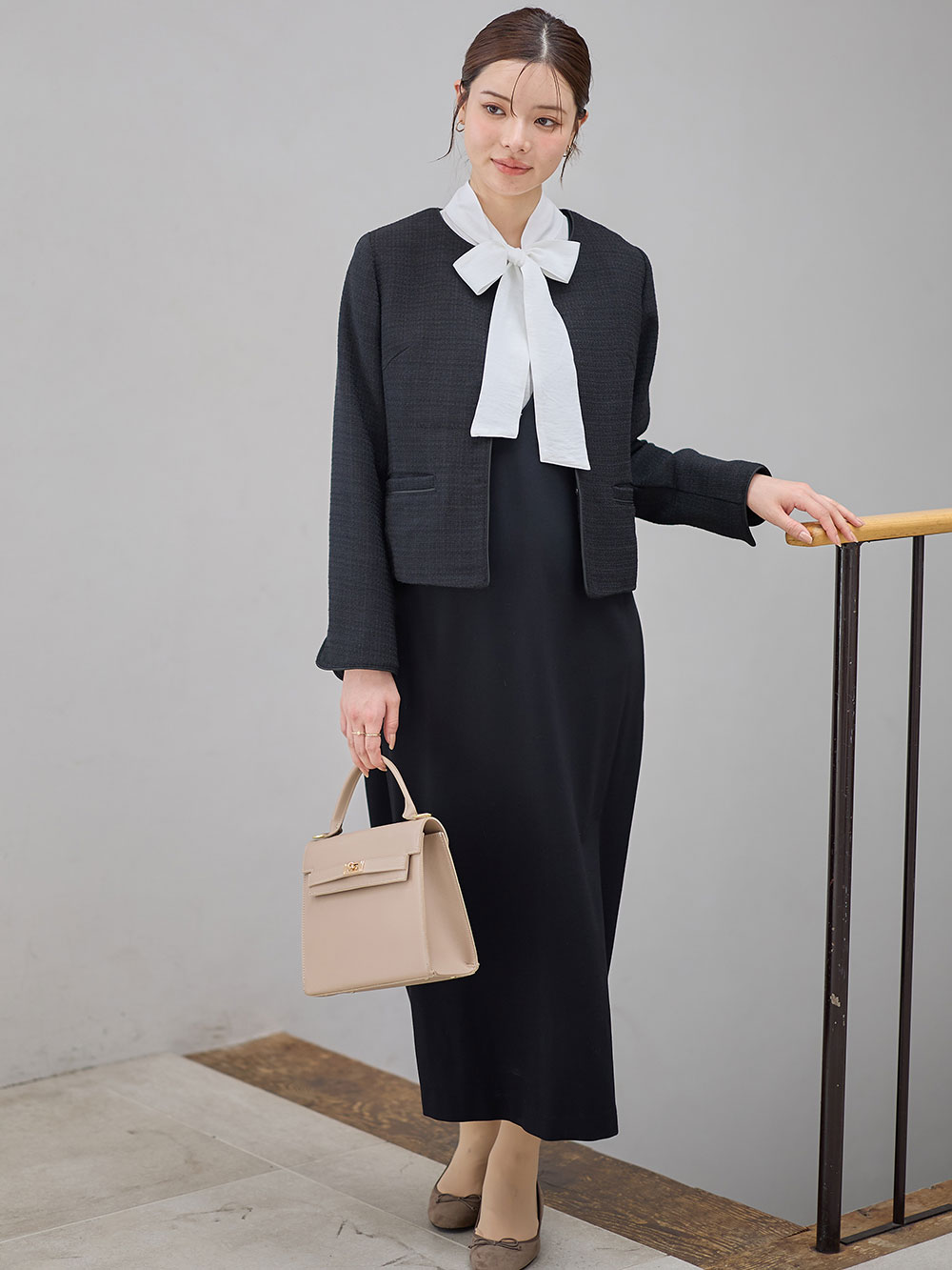 マタニティ ワンピース|ポンチロングジャンパースカート　マタニティ・授乳服【出産後も長く使える】|ブラック