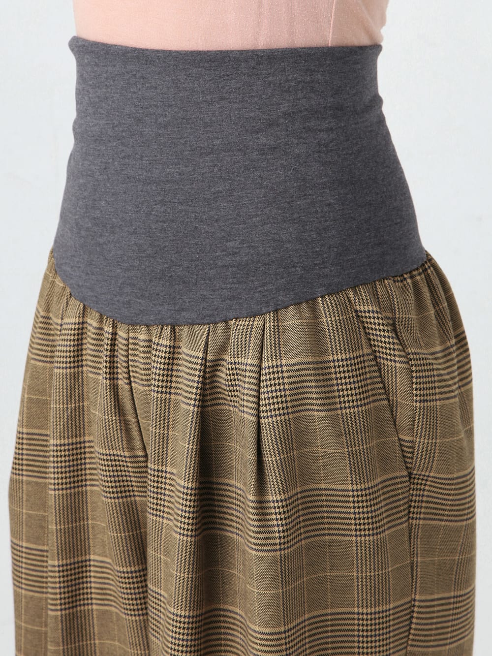 マタニティ パンツ|【産前産後対応】グレンチェックギャザーストレートパンツ【出産後も長く使える】