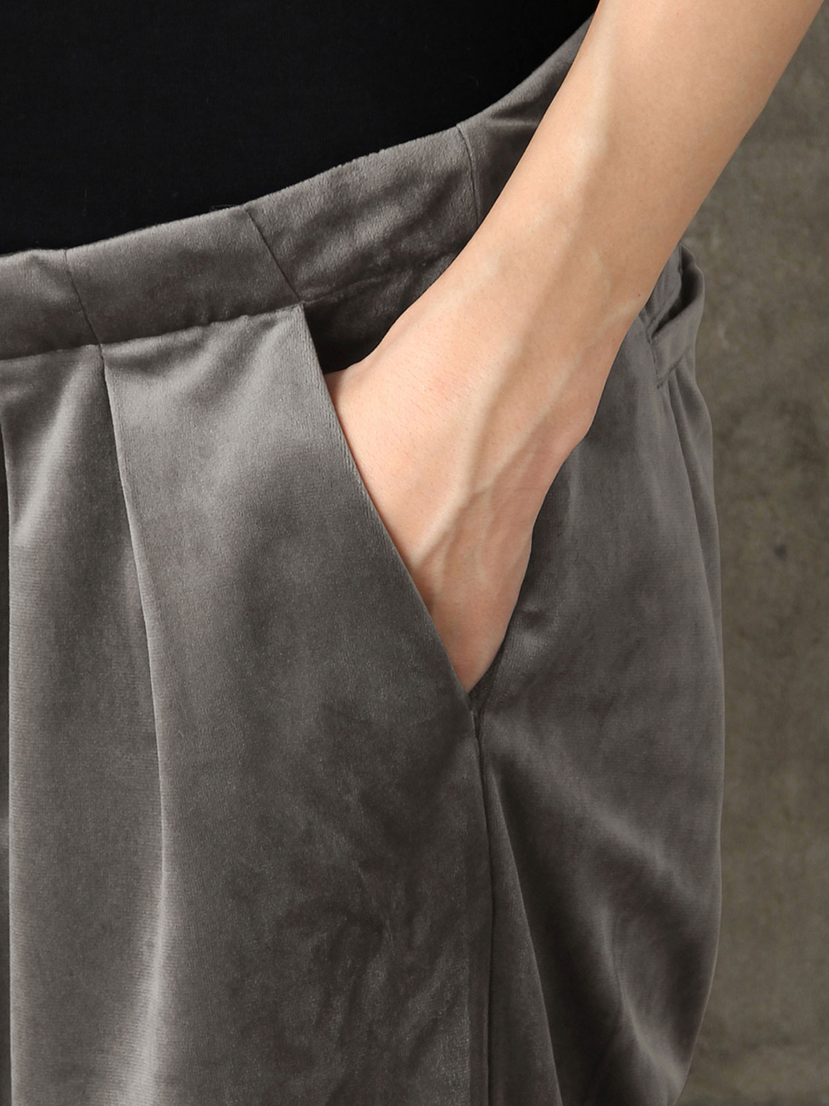 マタニティ パンツ|【産前産後対応】ベロアタックワイドパンツ