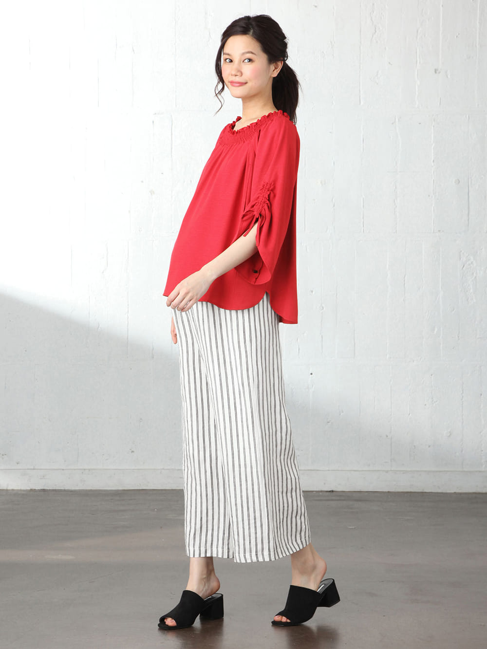 マタニティ トップス|【マタニティ・授乳服】ain(アイン)麻調エステル3WAYオフショルダートップス【出産後も長く使える】|レッド