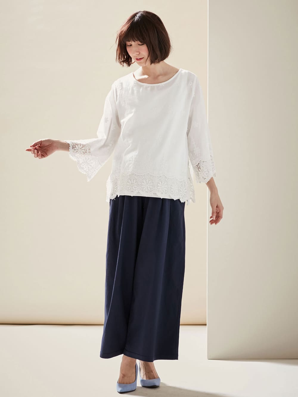 マタニティ トップス|スカラップ刺繍ベルスリーブブラウス マタニティ・授乳服【出産後も長く使える】|ベージュ