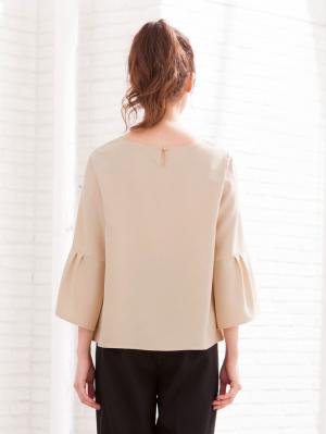 マタニティ トップス|【マタニティ・授乳服】タックフレアスリーブブラウス【出産後も長く使える】