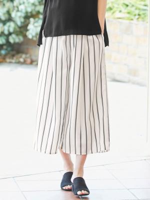 マタニティ パンツ|【マタニティ・授乳服】【産前産後対応】マルチストライプワイドパンツ【出産後も長く使える】|オフ×ブラック
