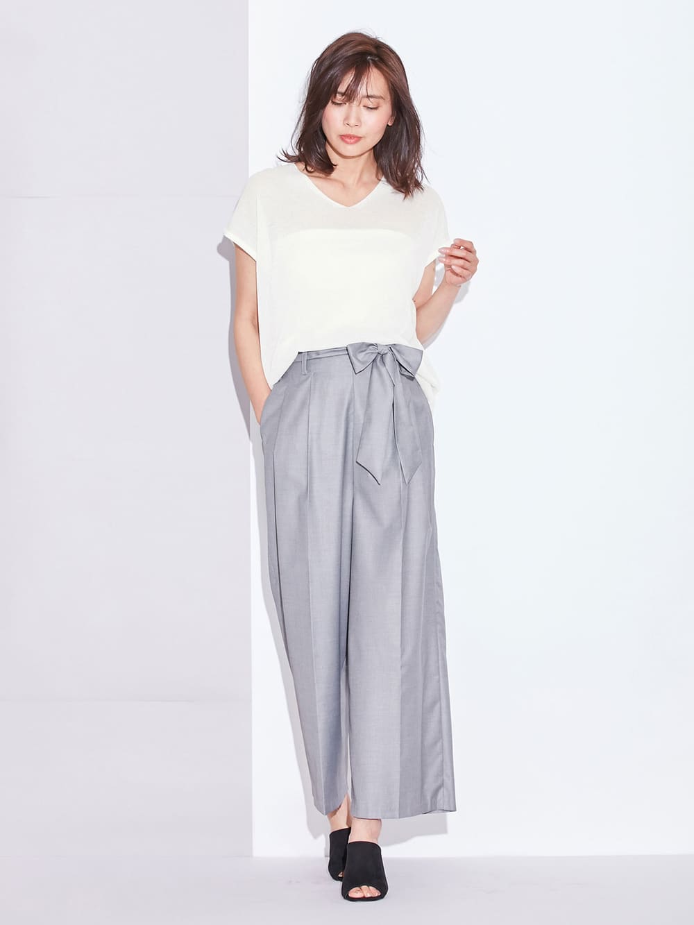 マタニティ トップス|スパークナイロンVネックニット マタニティ・授乳服【出産後も長く使える】|オフ