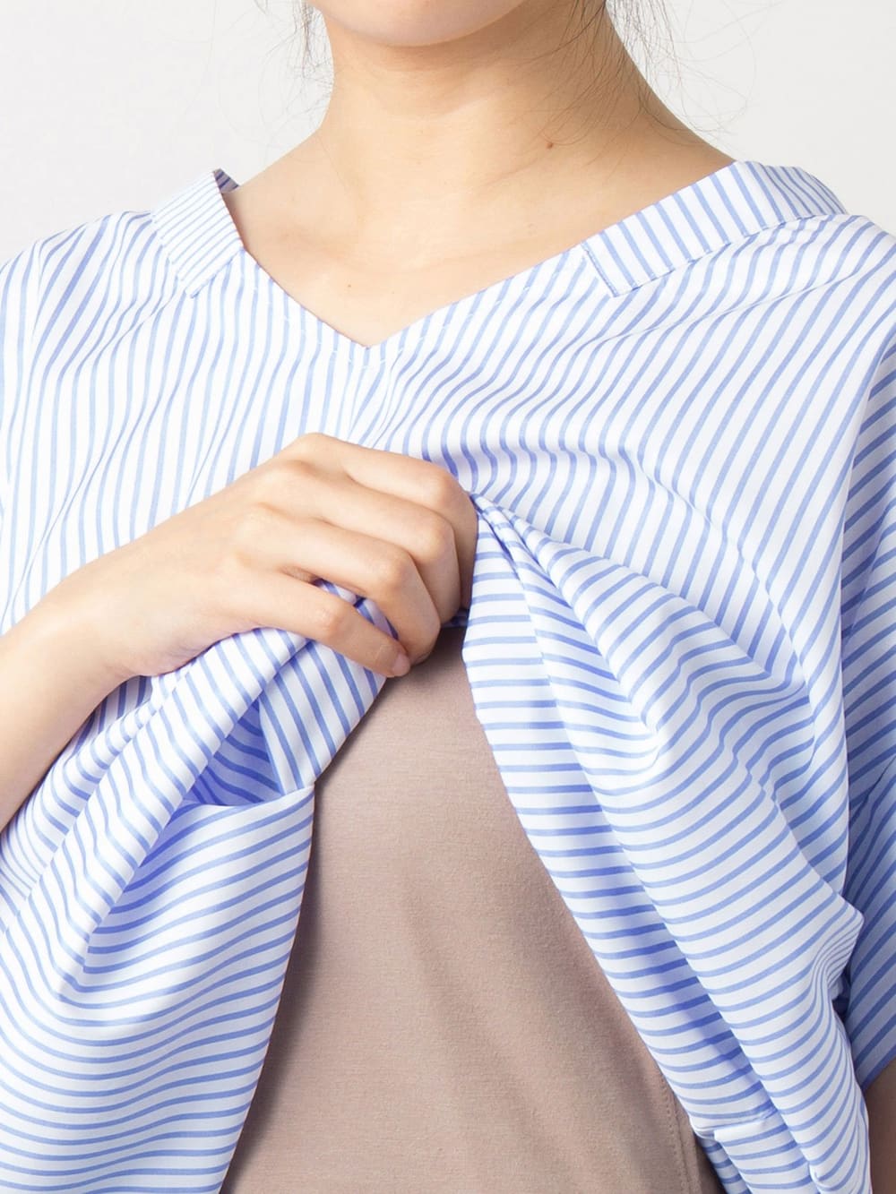 授乳しやすい 先染めストライプフロントタックブラウス エンジェリーベ マタニティウェア 授乳服通販 エンジェリーベ 公式 授乳しやすい 先染めストライプフロントタックブラウス エンジェリーベ マタニティウェア 授乳服通販 エンジェリーベ 公式