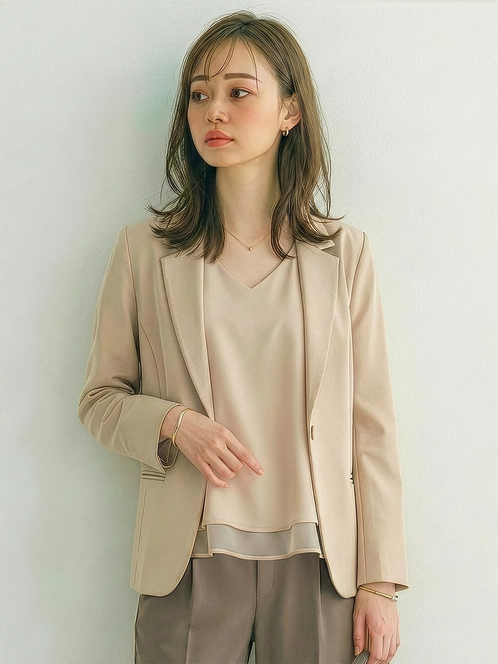 マタニティ トップス|ストレッチジョーゼットテーラードジャケット【産前産後対応】|ベージュ