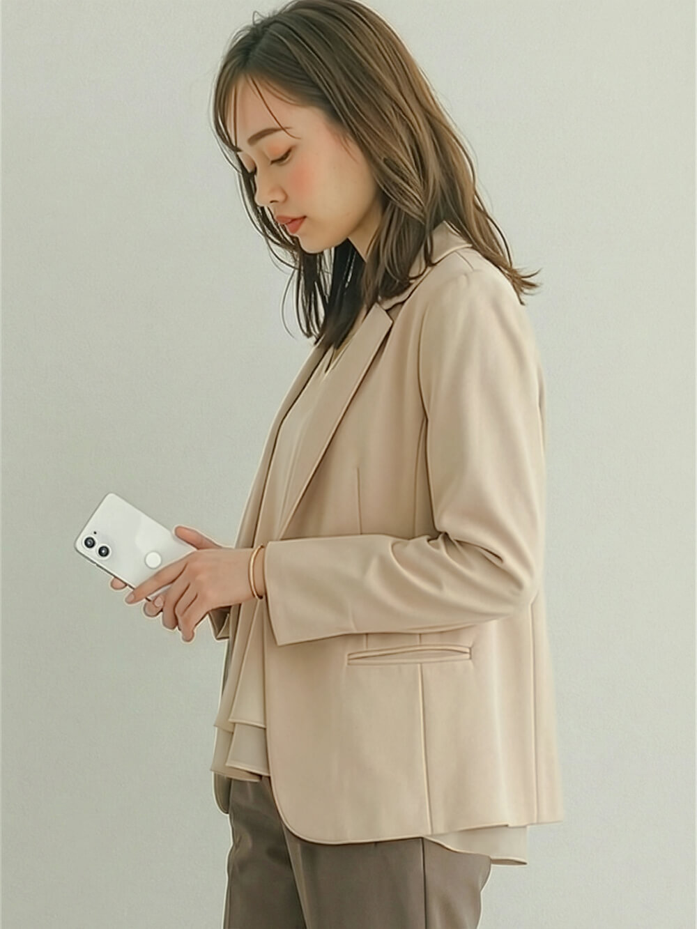 マタニティ トップス|ストレッチジョーゼットテーラードジャケット【産前産後対応】|ベージュ