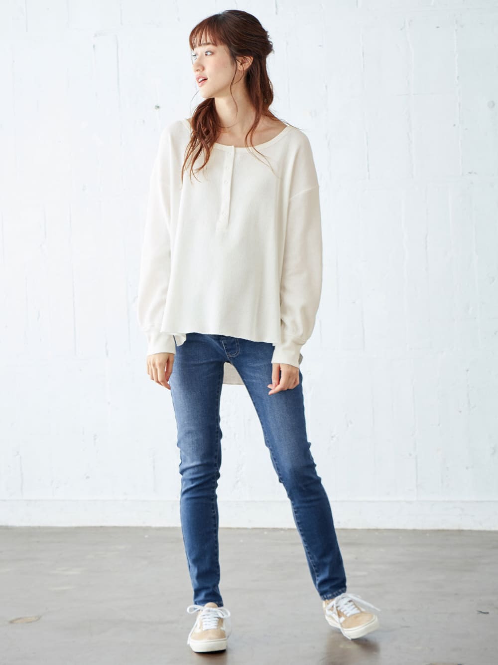 マタニティ パンツ|【産前産後対応】ストレッチハイブリッドデニムVパンツ【出産後も長く使える】|ブルー