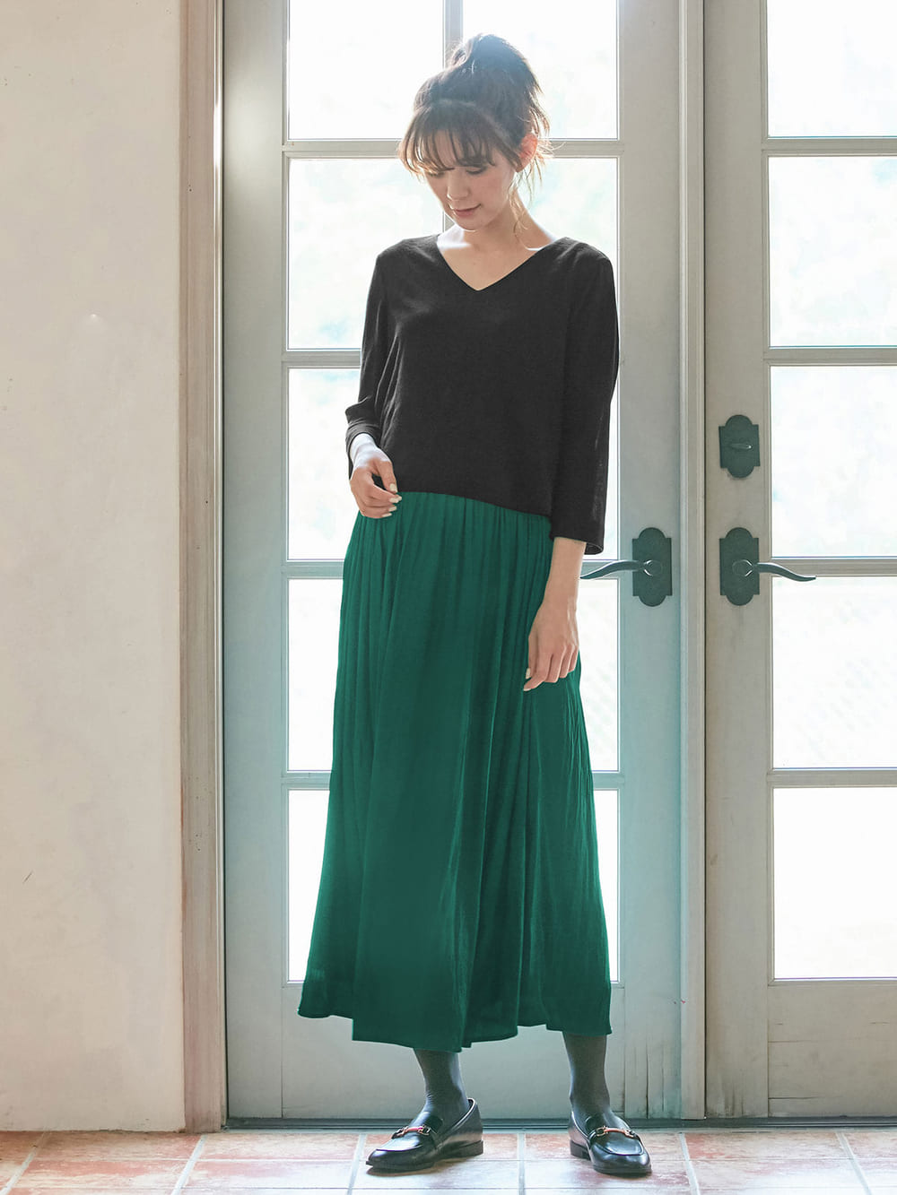 マタニティ ワンピース|八分袖異素材ギャザーロングワンピース　マタニティ・授乳服|ブラック×グリーン