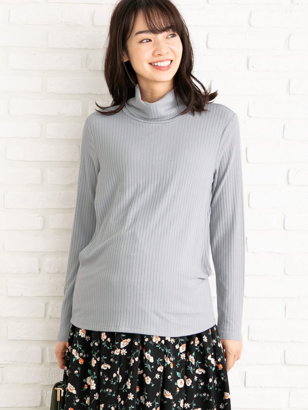 親子コーデ可】リブタートルネックトップス マタニティ・授乳服【出産後も長く使える】 アウトレット(品番：22941) ｜マタニティウェア・授乳服通販｜  エンジェリーベ 公式