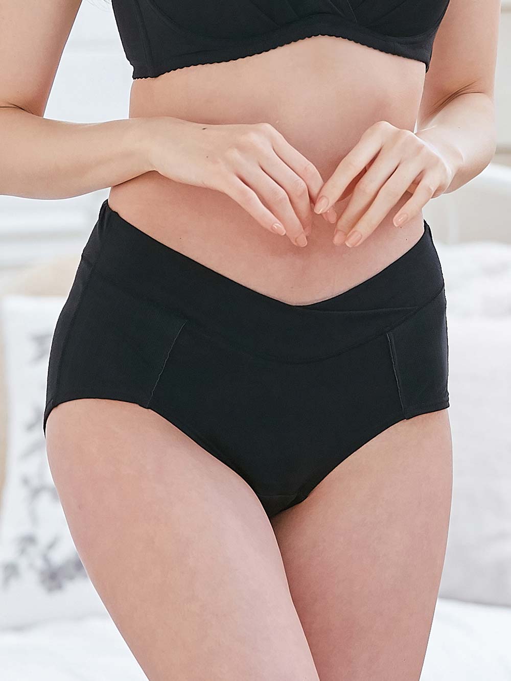 マタニティ ショーツ|助産院監修　ママとつくった産前産後使えるローライズマタニティショーツ|ベージュレース