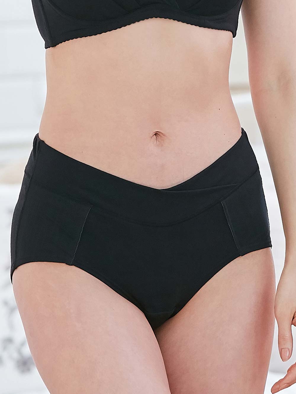 マタニティ ショーツ|助産院監修　ママとつくった産前産後使えるローライズマタニティショーツ|ブラック（シンプル）