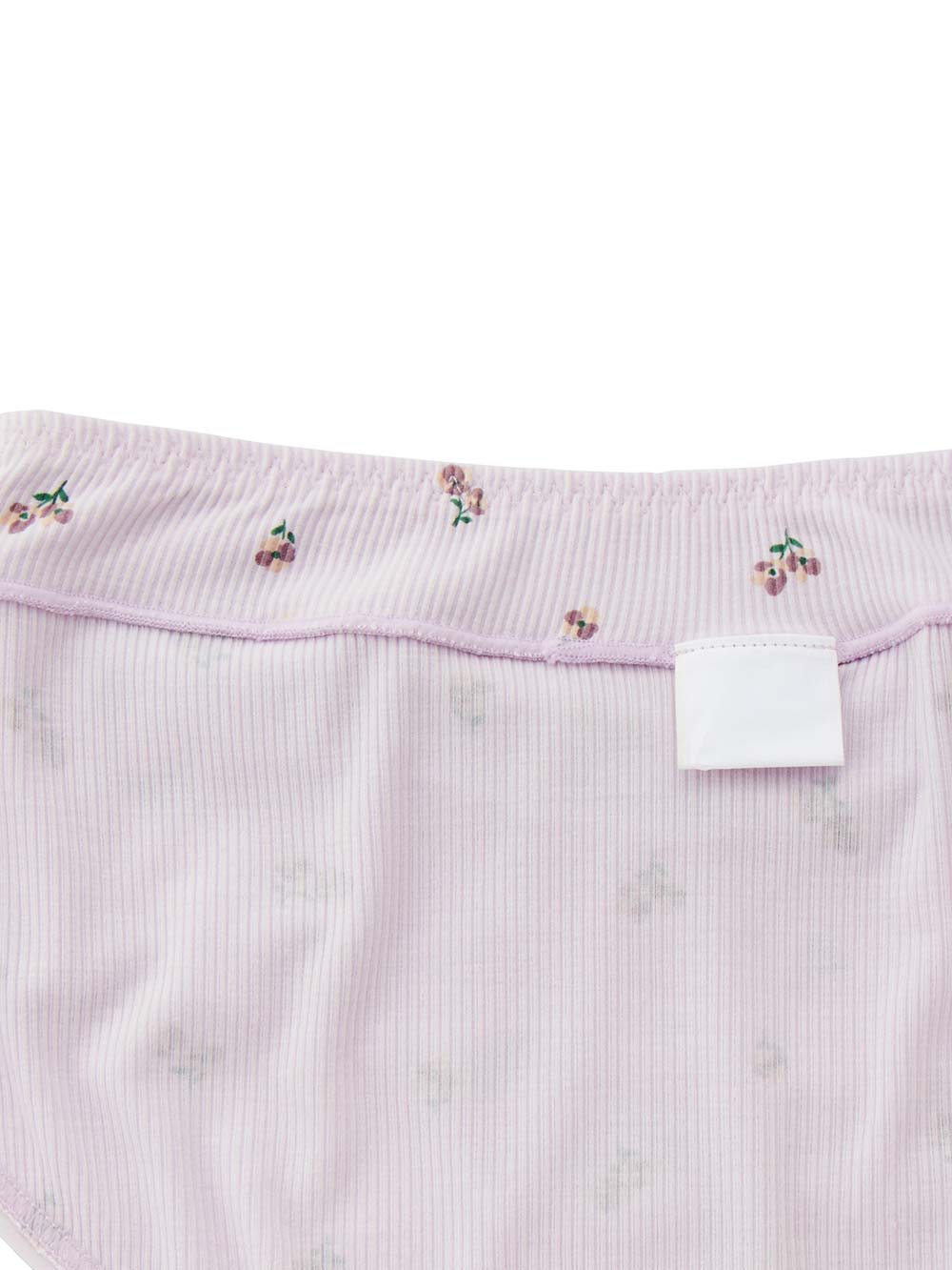 産後も永く着られる　小花柄　ちりめん生地? 素敵な　マタニティ　百貨店購入品 産後も永く着られる 小花柄 ちりめん生地? 素敵な マタニティ