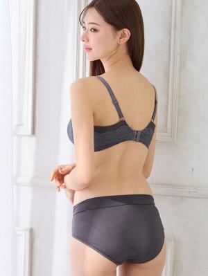 授乳ブラ・マタニティブラ（マタニティインナー・産後用品）|Rosemadame（ローズマダム）レースストラップオープン授乳ブラ|チャコール