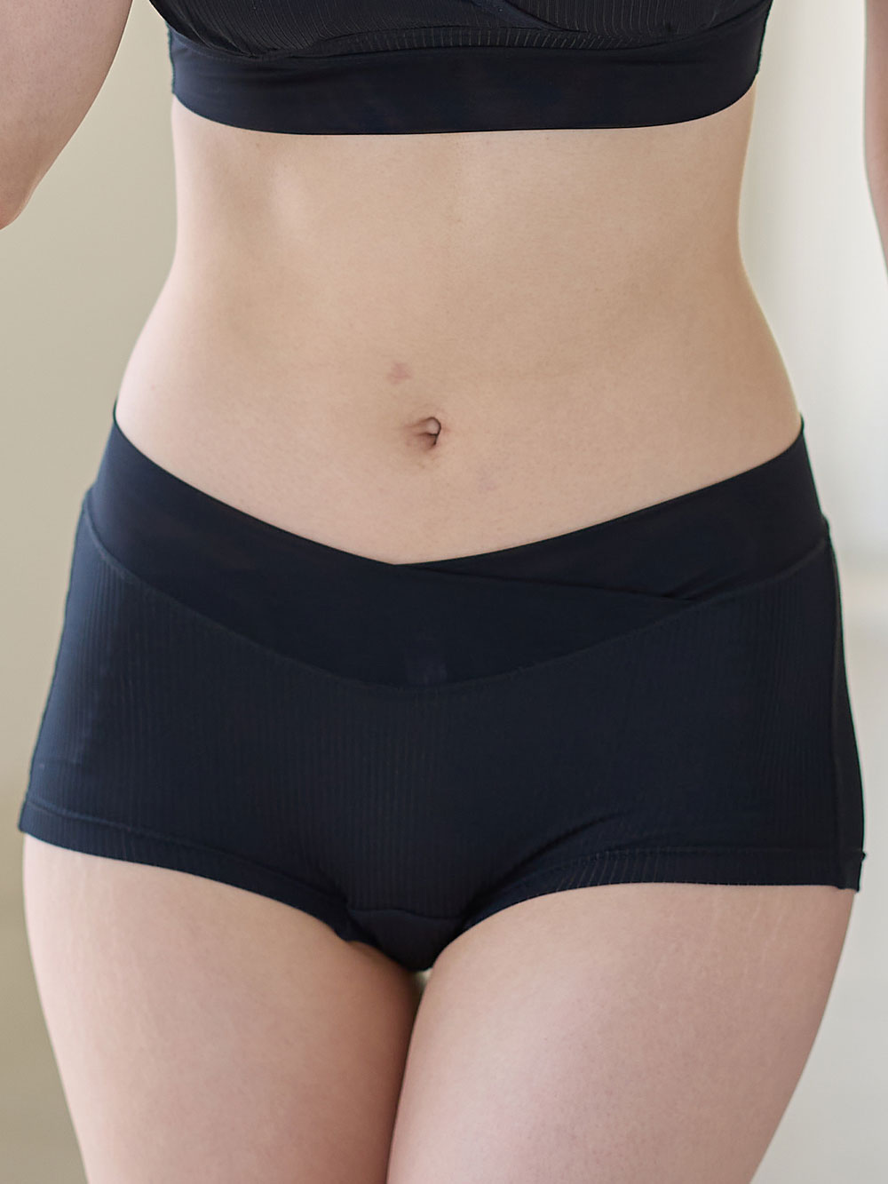 マタニティ ショーツ|お腹らくちん産前産後クロスショーツ【出産後も長く使える】|ブラック