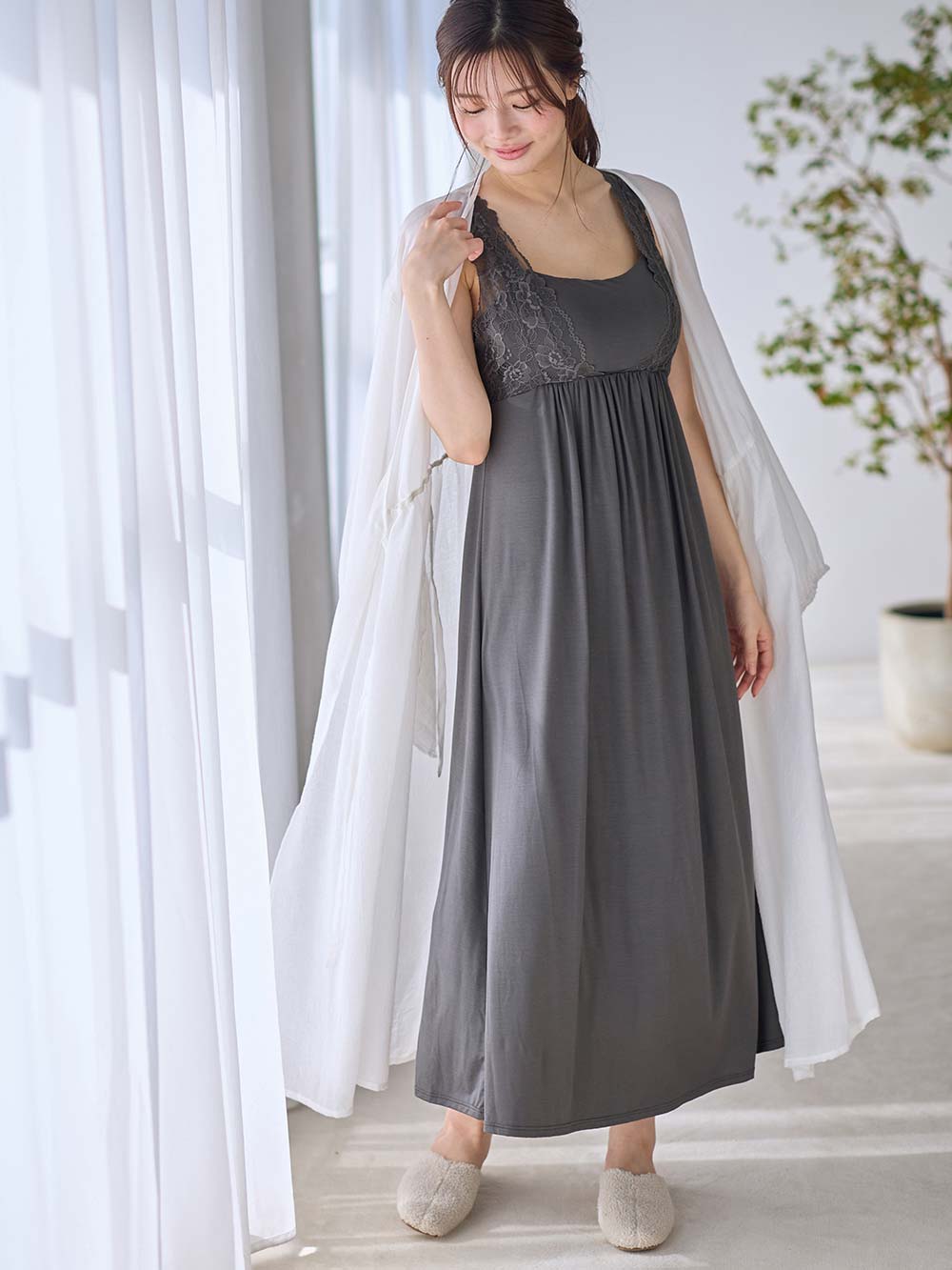 マタニティ 授乳 キャミソール|ナイトブラ機能付　ルームウェアにもなる授乳キャミソール|チャコール