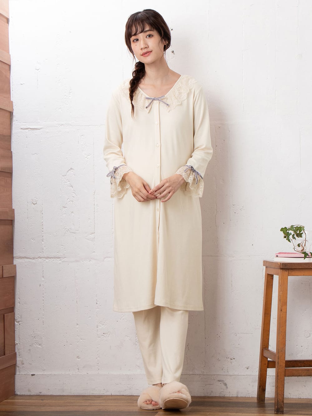 マタニティ パジャマ・ルームウェア|【授乳しやすい】【産前産後対応】やわらかスムースレースリボンパジャマ（産後も使えるパンツ付き）|アイボリー