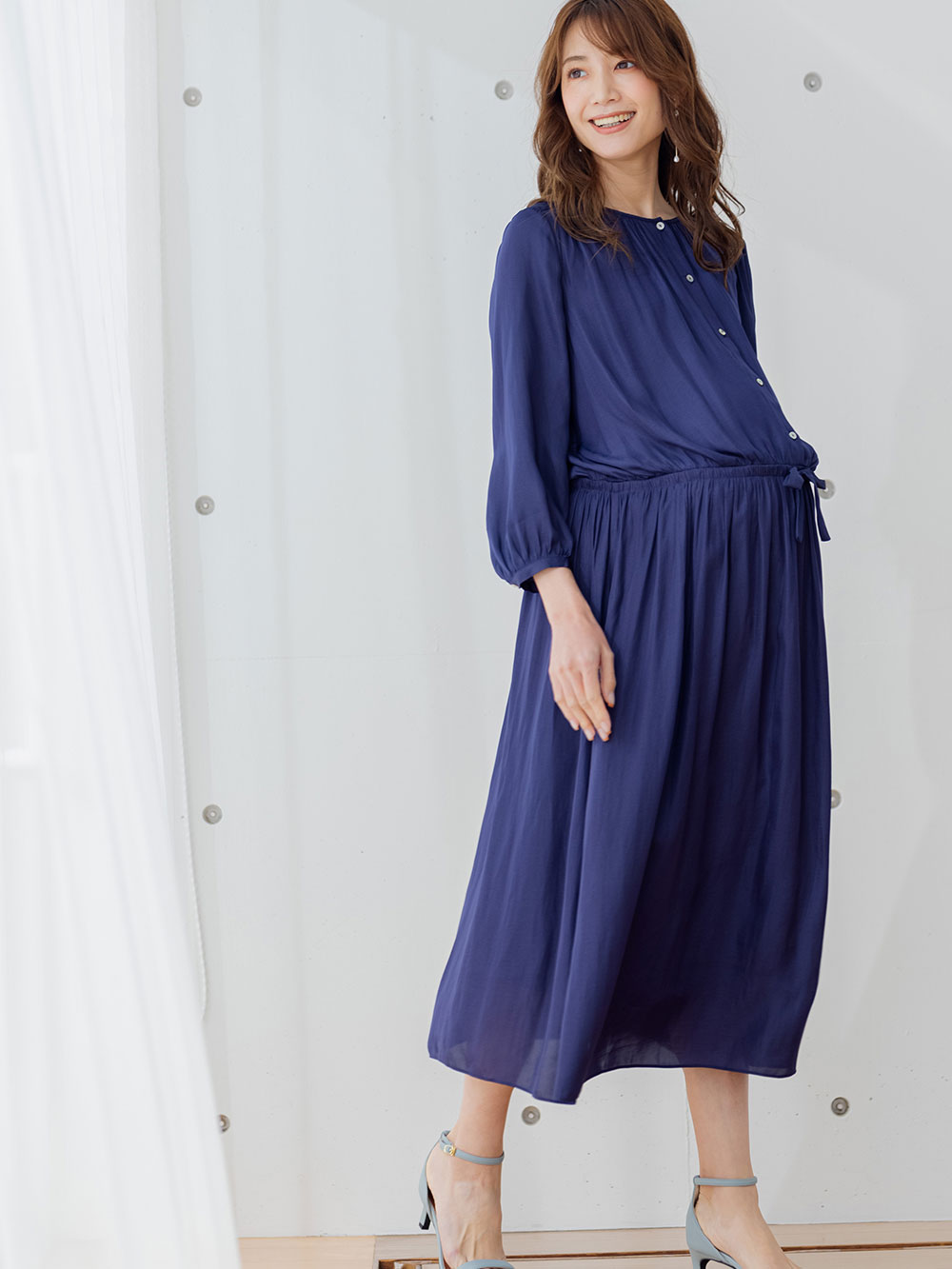 マタニティ オフィス 通勤服 出産後も長く使える 八分袖ビンテージサテンギャザーロングワンピース マタニティ 授乳服 マタニティウェア 授乳服 通販 エンジェリーベ 公式