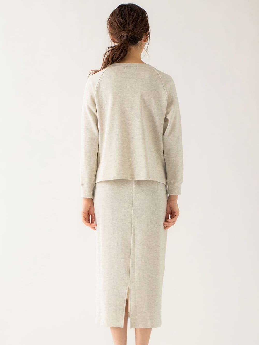 マタニティ ワンピース|【セット】裏毛トレーナー&タイトロングスカート マタニティ・授乳服【出産後も長く使える】