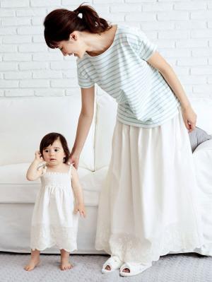 マタニティ ワンピース|【マタニティ・授乳服】【親子コーデ可】3WAYスカラップレースシャーリングワンピース【出産後も長く使える】