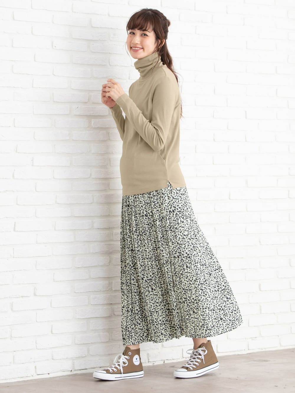 マタニティ トップス|綿混やわらかフライスタートルネックTシャツ　マタニティ・授乳服【出産後も長く使える】|グレージュ