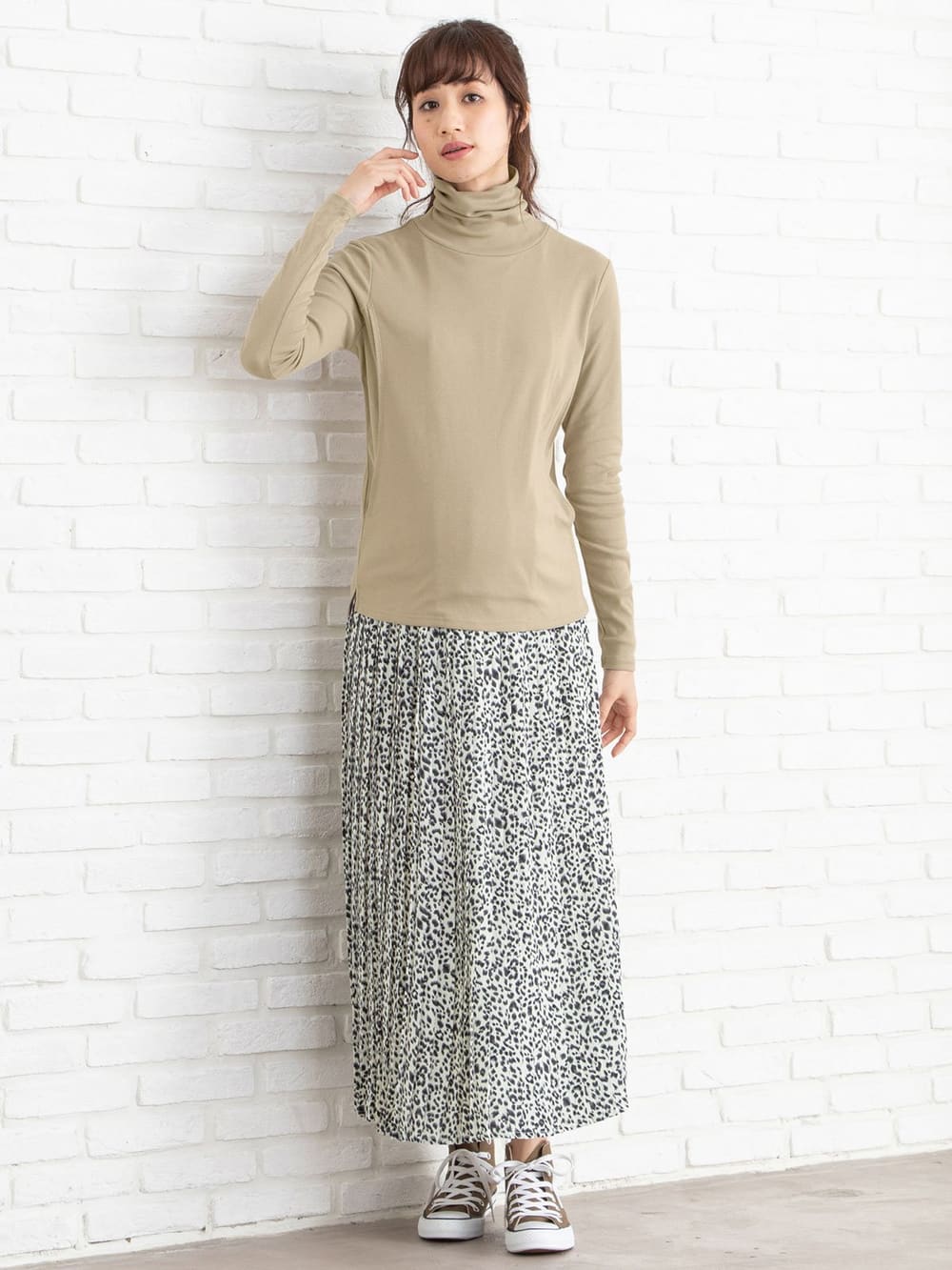 マタニティ トップス|綿混やわらかフライスタートルネックTシャツ　マタニティ・授乳服【出産後も長く使える】|グレージュ