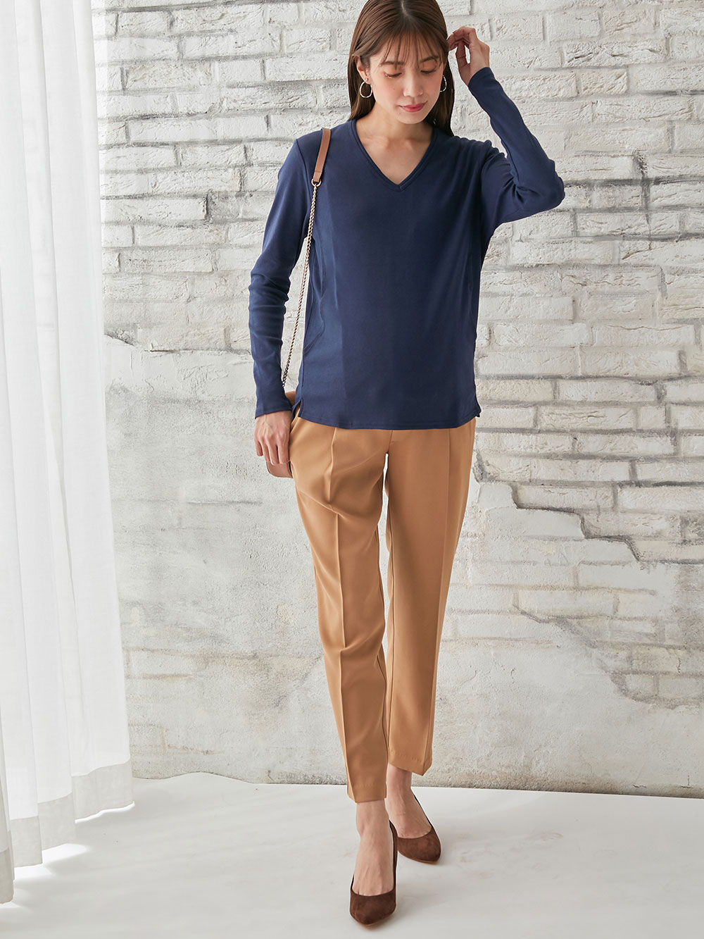 マタニティ トップス|綿混やわらかフライスVネックTシャツ　マタニティ・授乳服【出産後も長く使える】|ネイビー