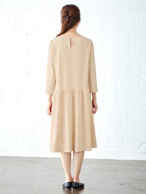 マタニティ ワンピース|ギャザー＆フレアーローウェストきれいめソフトポンチワンピース　マタニティ・授乳服【出産後も長く使える】