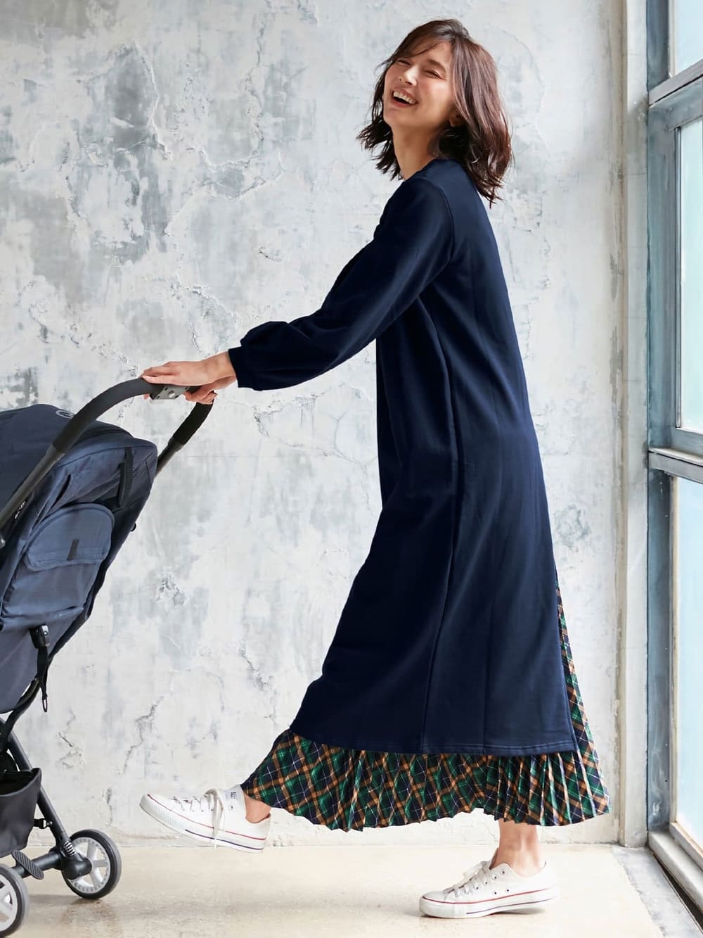 マタニティ ワンピース|【マタニティ・授乳服】裏起毛バックスリットスウェットワンピ|ネイビー