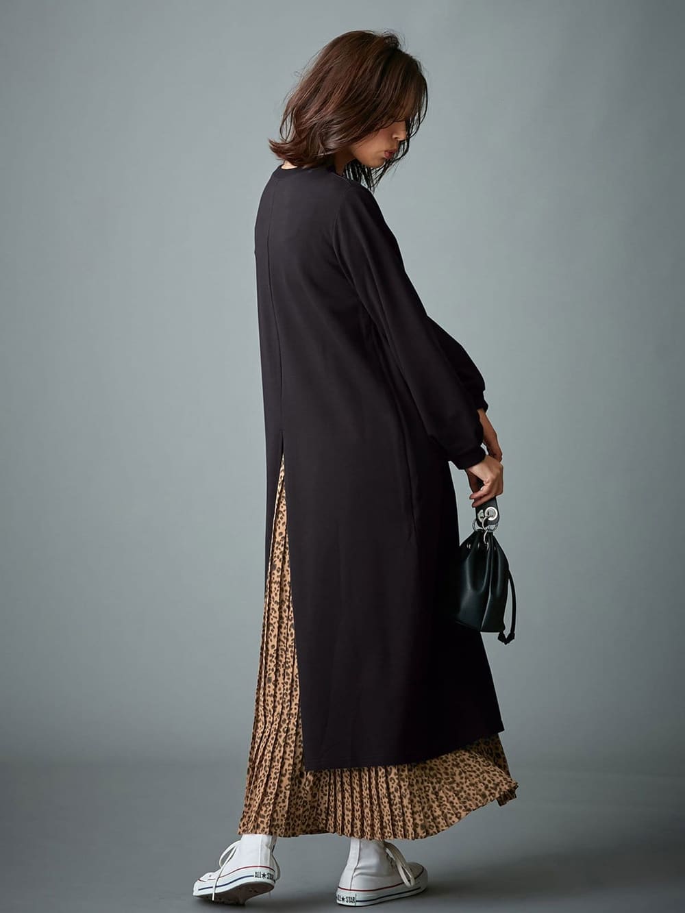 マタニティ ワンピース|【マタニティ・授乳服】裏起毛バックスリットスウェットワンピ|ブラック