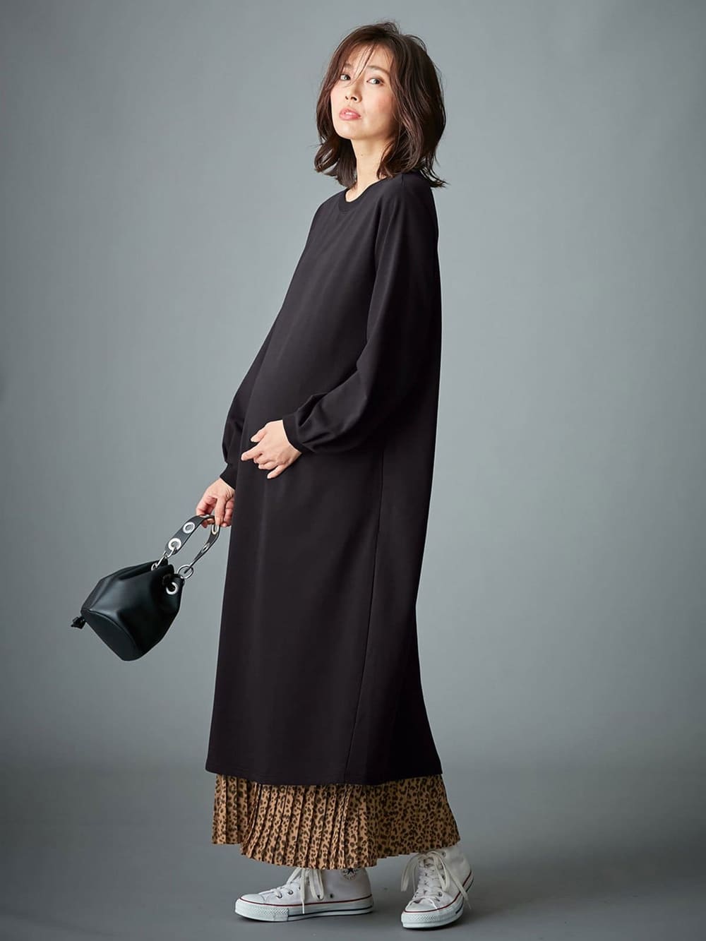 マタニティ ワンピース|【マタニティ・授乳服】裏起毛バックスリットスウェットワンピ|ブラック