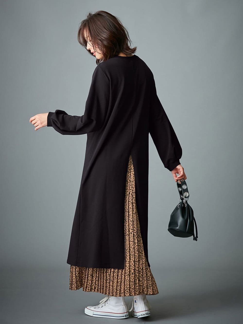 マタニティ ワンピース|【マタニティ・授乳服】裏起毛バックスリットスウェットワンピ|ブラック