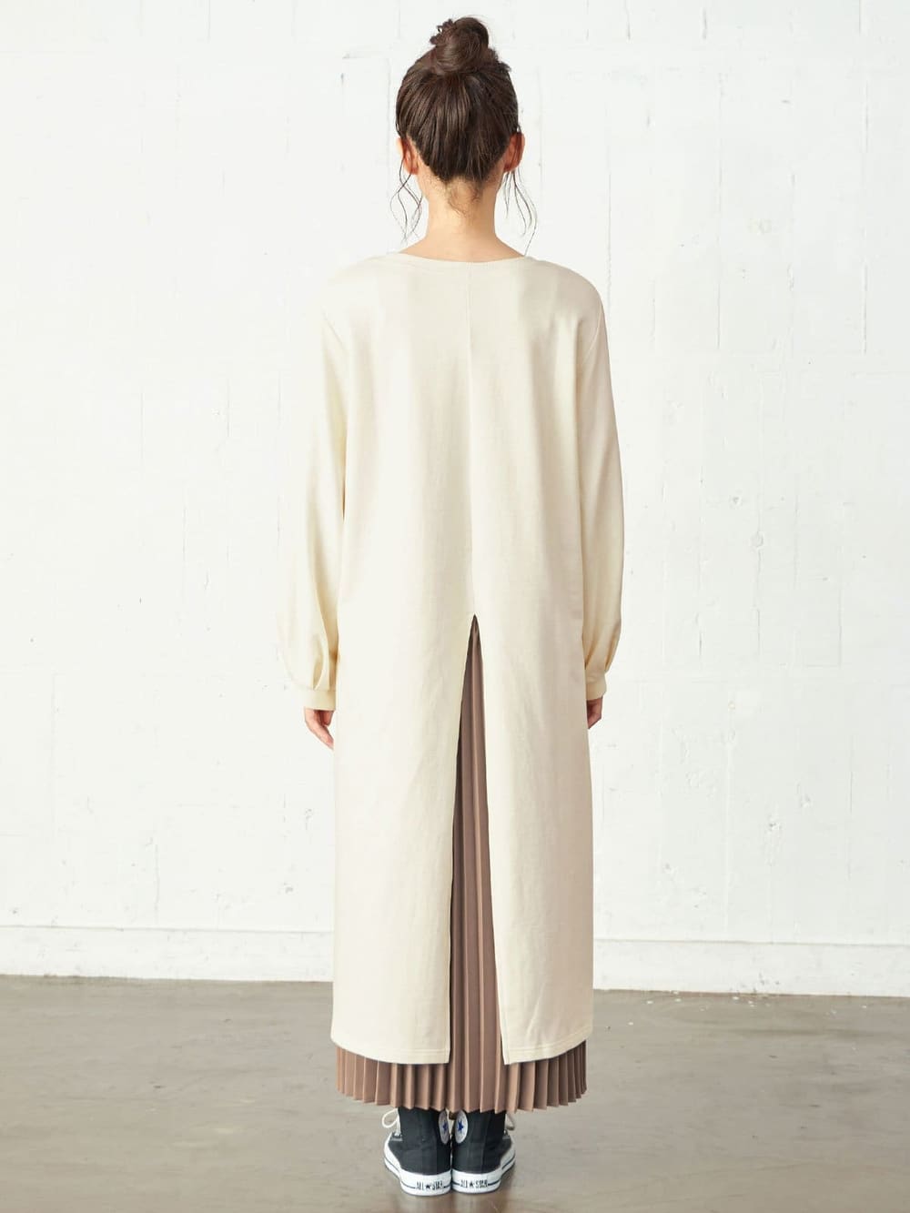 マタニティ ワンピース|【マタニティ・授乳服】裏起毛バックスリットスウェットワンピ