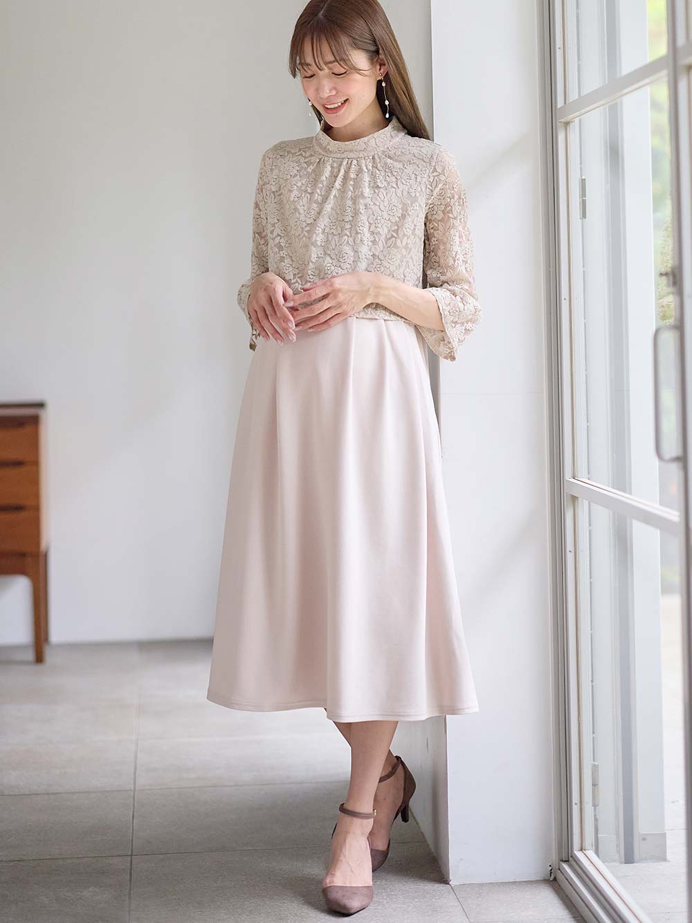 マタニティ ワンピース|LOVE MIC（ラブミック）レース×強撚スムースフレアーワンピース　マタニティ・授乳服【出産後も長く使える】|ベージュ