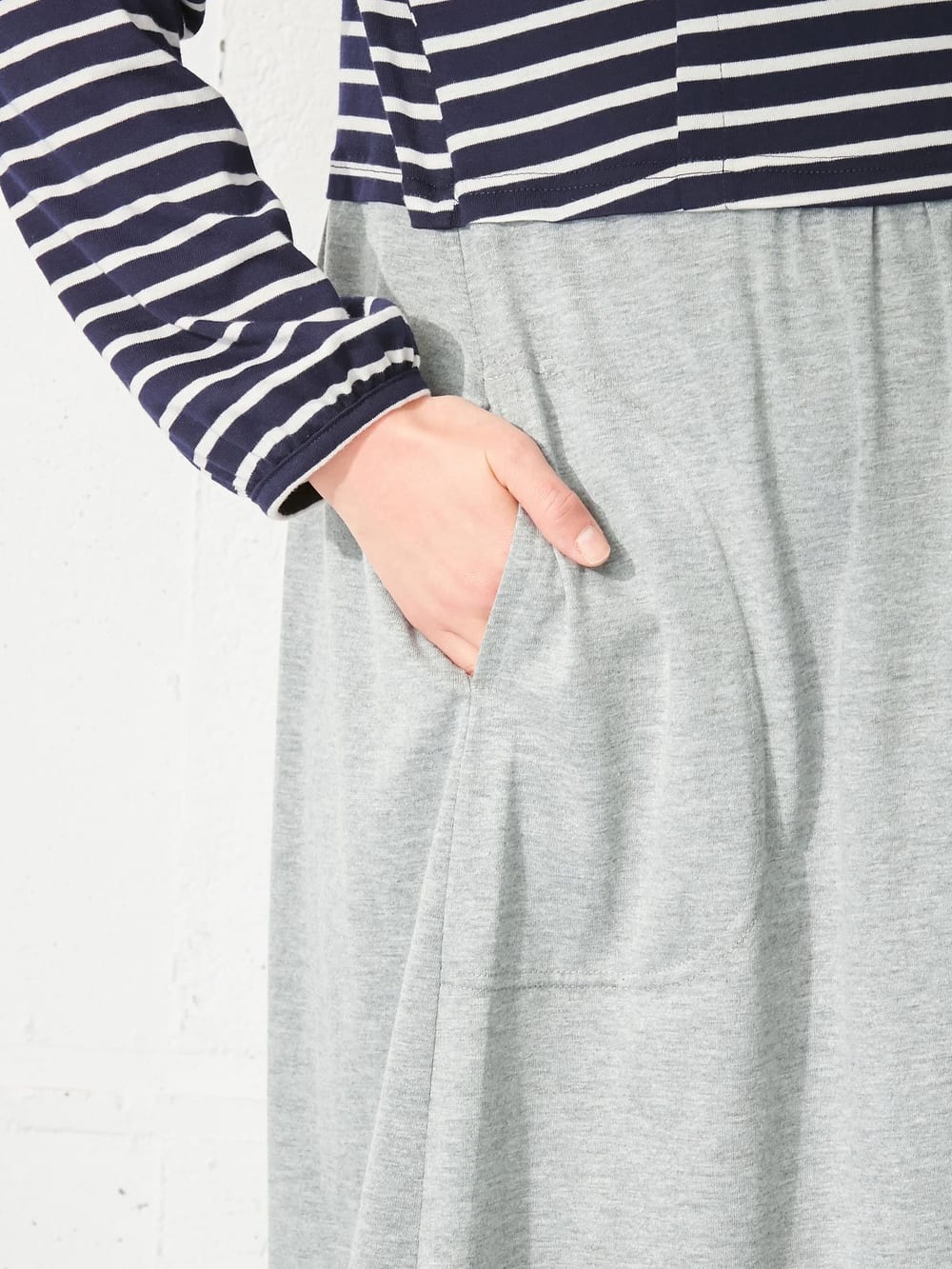 マタニティ パジャマ・ルームウェア|mutti ei（ムッティアイ）【授乳口付】天竺ボーダー×無地ネグリジェ|ネイビー