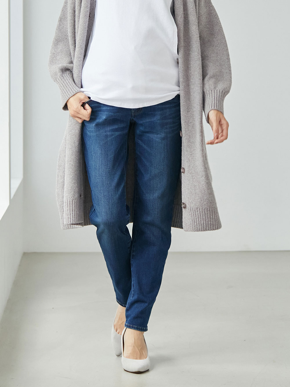 マタニティ パンツ|【産前産後対応】【あったか】裏フェルトタッチデニムテーパードパンツ【出産後も長く使える】|ブルー