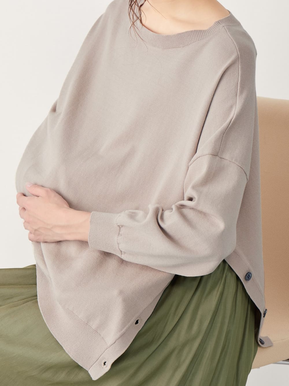 マタニティ トップス|サイドボタンニットトップス　マタニティ・授乳服【出産後も長く使える】|ベージュ