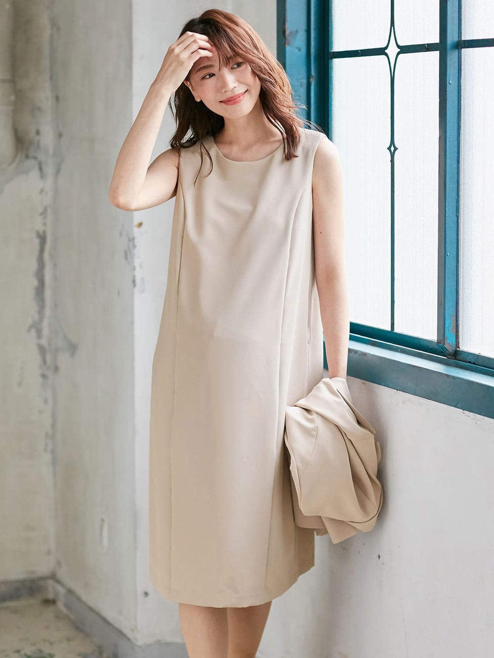 マタニティ ワンピース|ストレッチジョーゼットノースリーブワンピ－ス　マタニティ・授乳服【出産後も長く使える】|ベージュ