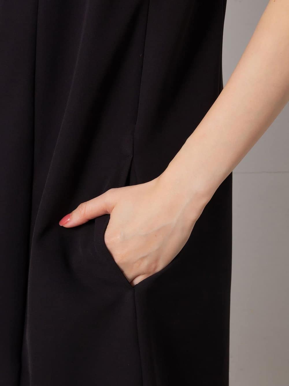 マタニティ ワンピース|ストレッチジョーゼットノースリーブワンピ－ス　マタニティ・授乳服【出産後も長く使える】|ブラック