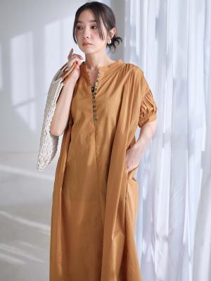 【最大20%OFF｜新生活まとめ買い対象】コットンローンシアーロングワンピース　マタニティ・授乳服【出産後も長く使える】29724