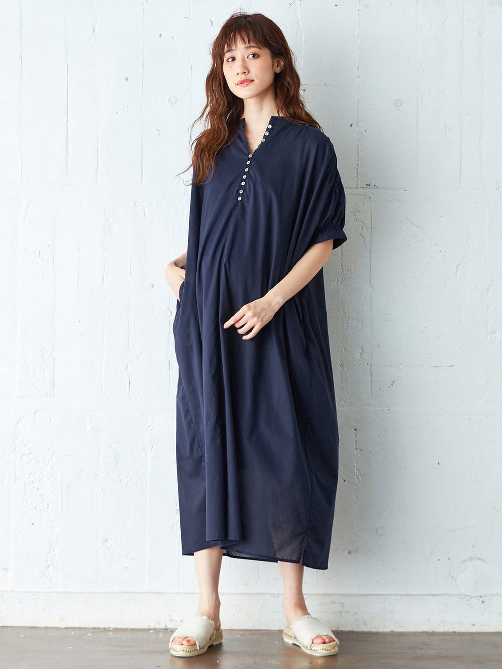 マタニティ ワンピース|コットンローンシアーロングワンピース　マタニティ・授乳服【出産後も長く使える】|ネイビー