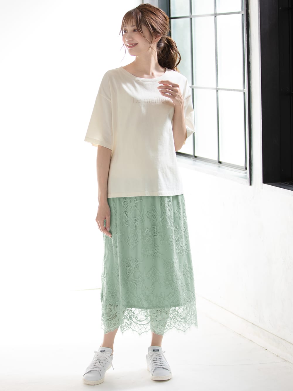 マタニティ トップス|USAコットンドロップショルダーTシャツ マタニティ・授乳服【出産後も長く使える】|オフ(ロゴ)