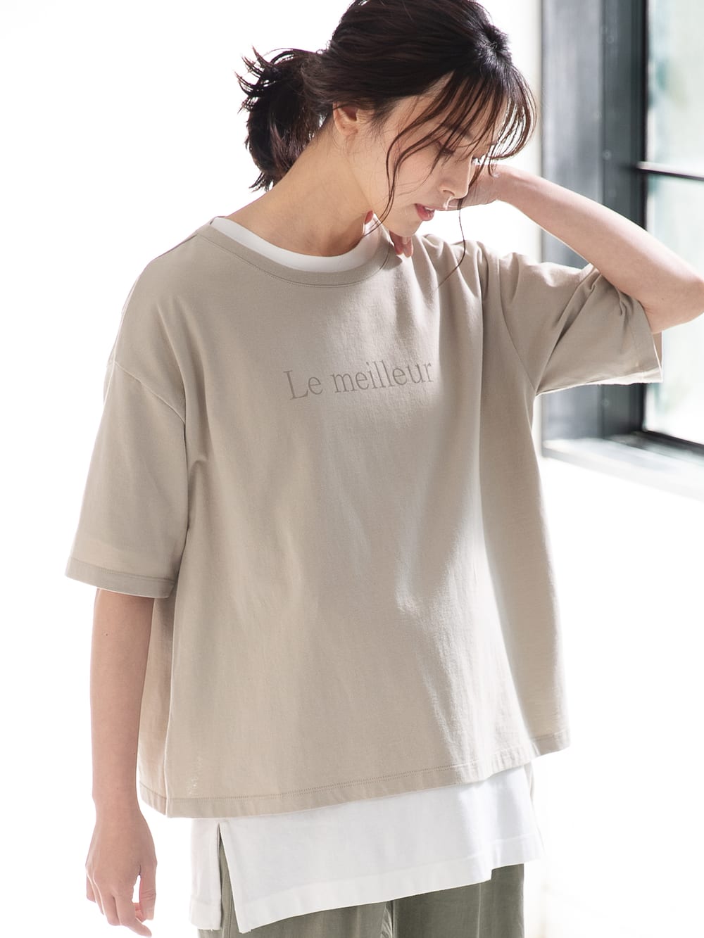 マタニティ トップス|USAコットンドロップショルダーTシャツ マタニティ・授乳服【出産後も長く使える】|グレージュ(ロゴ)