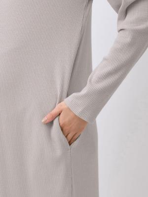 マタニティ ワンピース|【親子コーデ可】リブヘンリーネックロングワンピース　マタニティ・授乳服【出産後も長く使える】