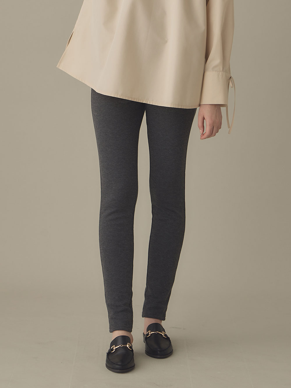 マタニティレッグウェア|fairy(フェアリー)【産前産後対応】【あったか】裏シャギーらくちんレギンスパンツ【出産後も長く使える】|チャコールグレー