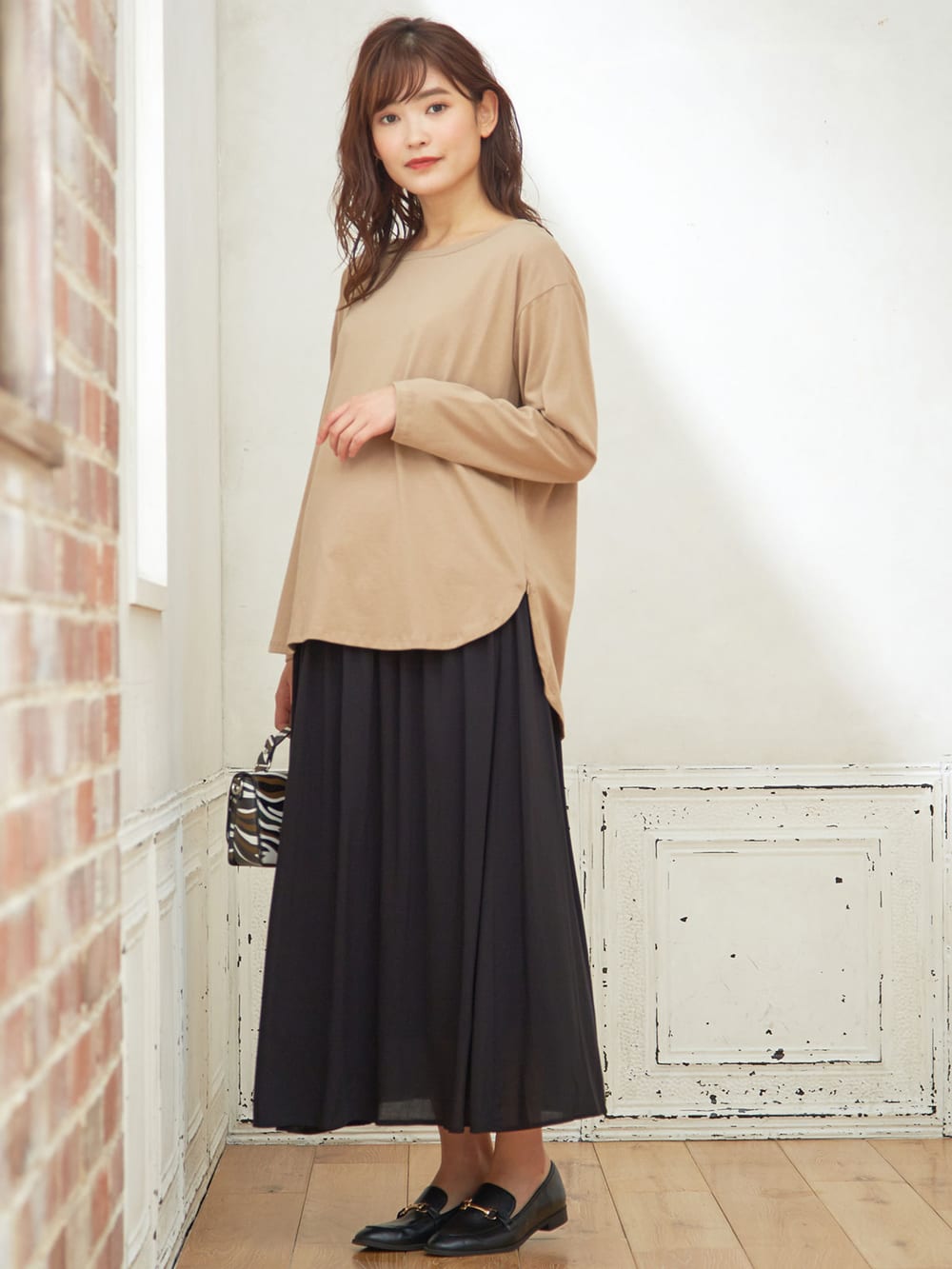 マタニティ スカート|【授乳口付】ラウンドヘムロンT&【産前産後】レーヨンギャザースカート【出産後も長く使える】|ベージュ×ブラック