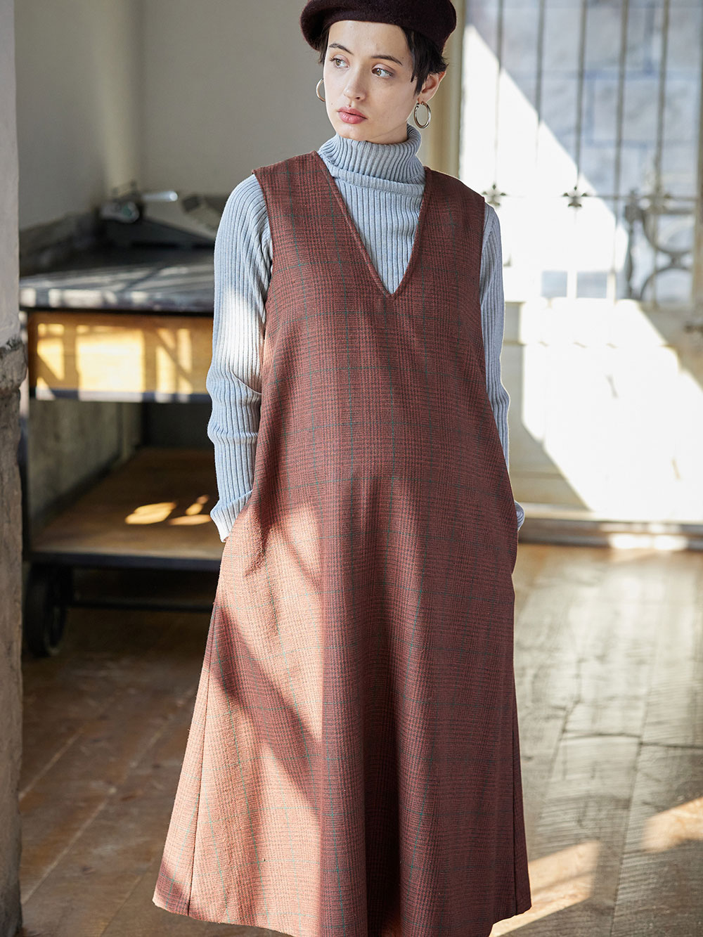 マタニティ ワンピース | ウール混 Vネックたっぷりフレアーワンピース マタニティ・授乳服 ｜マタニティウェア・授乳服通販｜ エンジェリーベ 公式