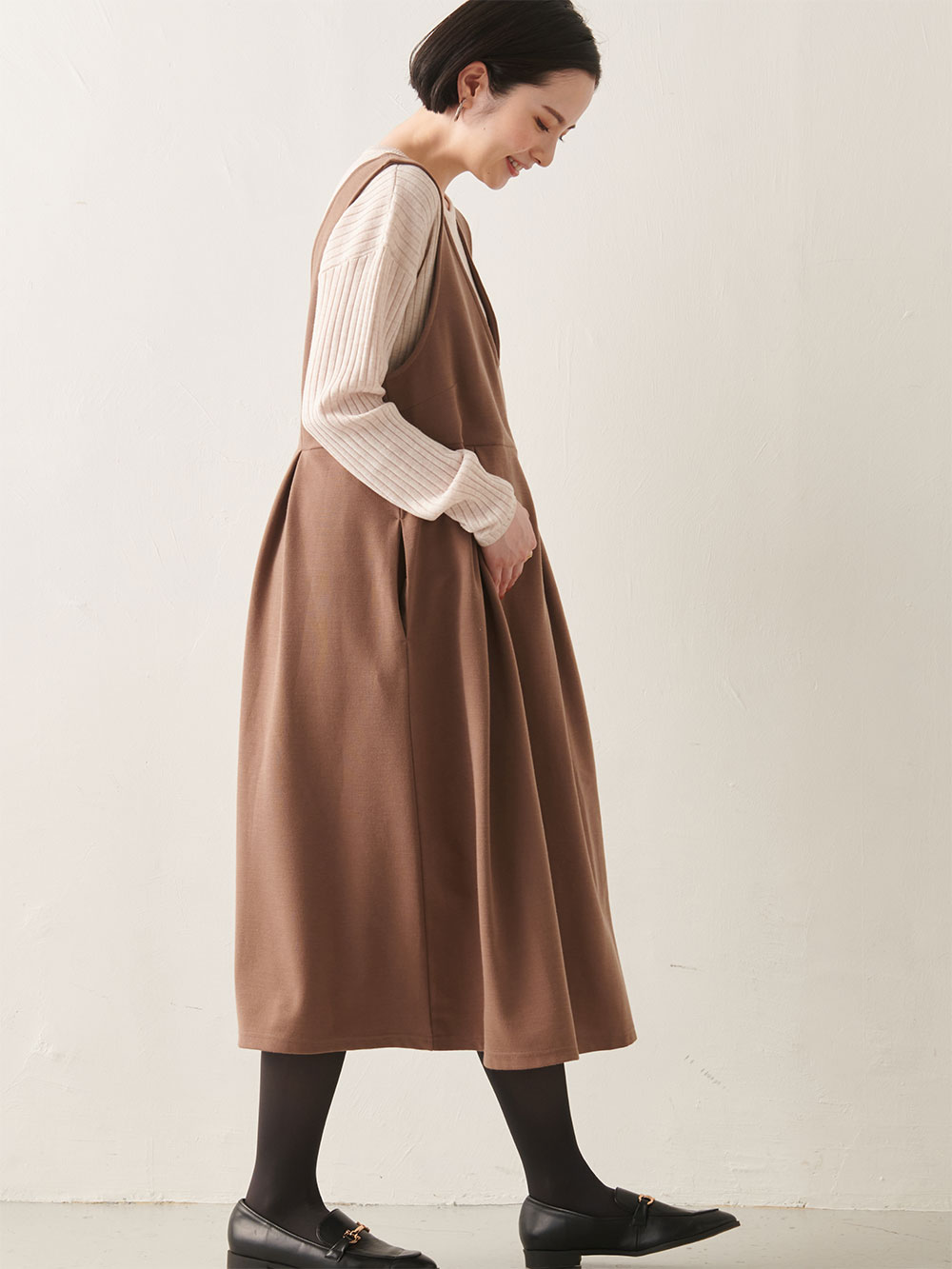 マタニティ ワンピース|リップルジャンパースカート　マタニティ・授乳服【出産後も長く使える】|モカ